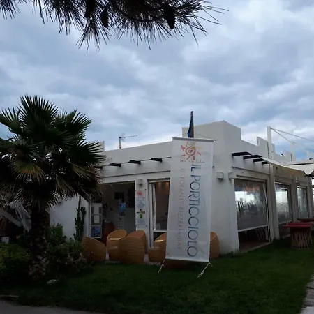 Rimodellato Seconda Fila Mare Centro Di Cupra Marittima